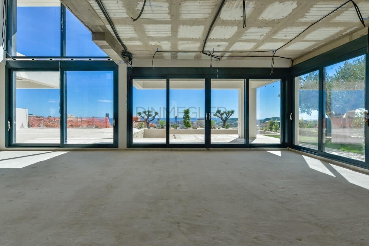 8 bedroom Villa for sale in Finestrat with garage - € 4,450,000 (Ref: 7618286)