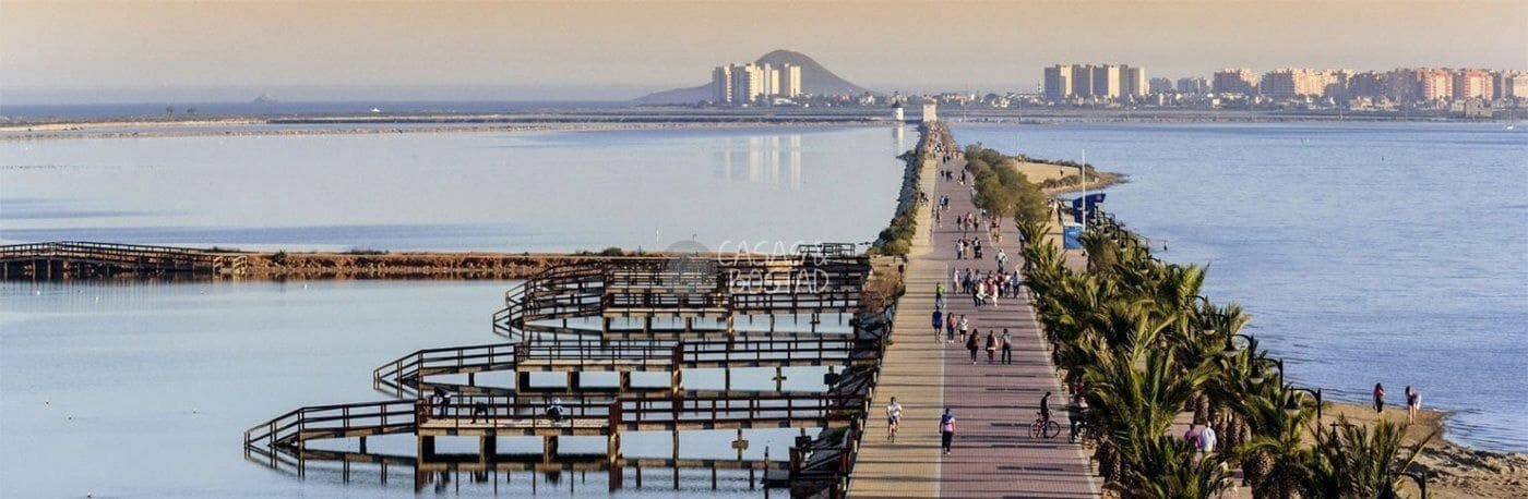 Chalet de 3 habitaciones en San Pedro del Pinatar en venta con piscina - 569.950 € (Ref: 8549391)