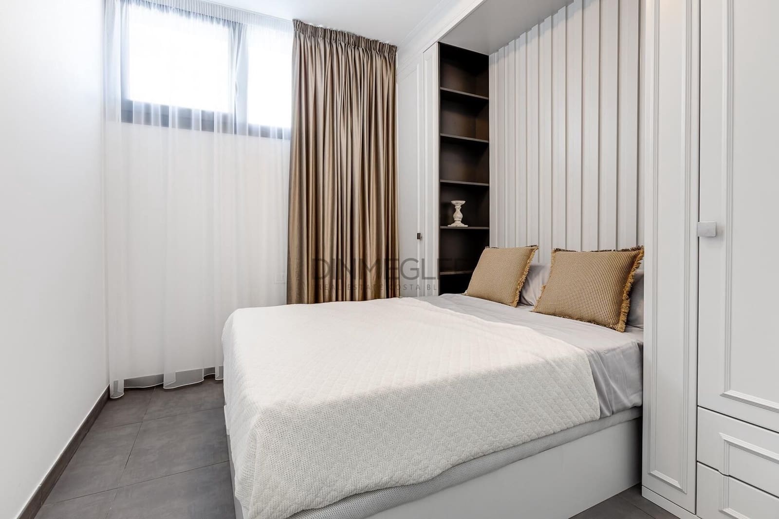 4 chambre Villa/Maison à vendre à Torrevieja avec piscine - 940 000 € (Ref: 8572396)