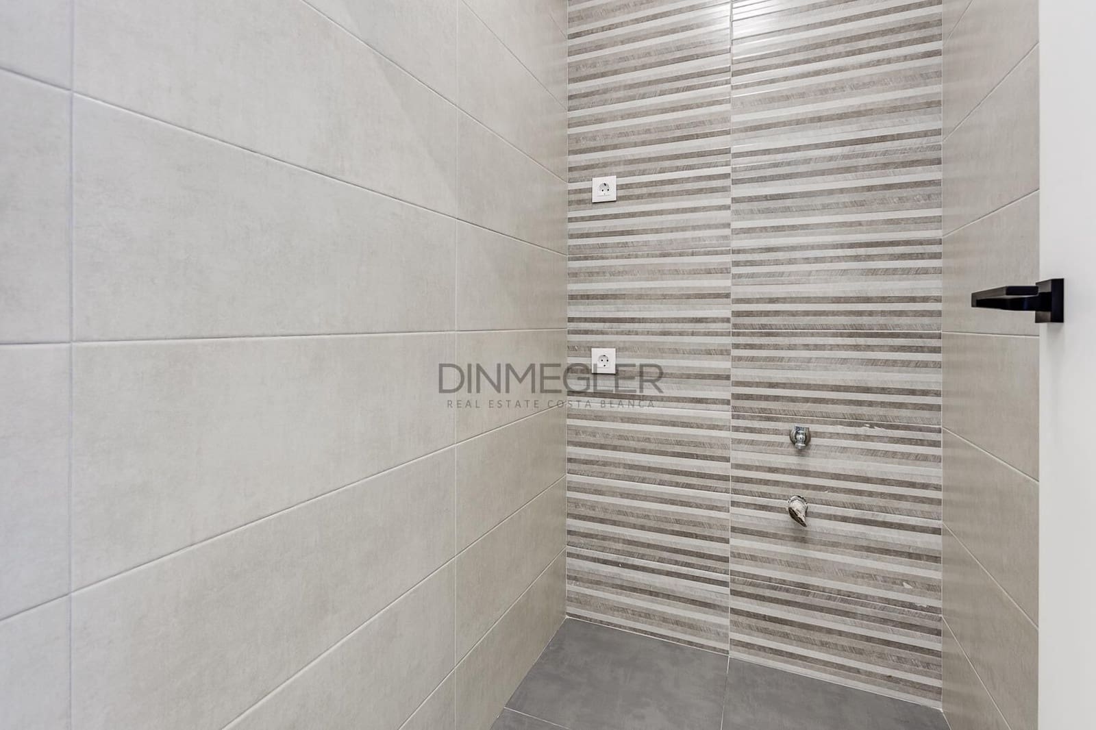 4 chambre Villa/Maison à vendre à Torrevieja avec piscine - 940 000 € (Ref: 8572396)