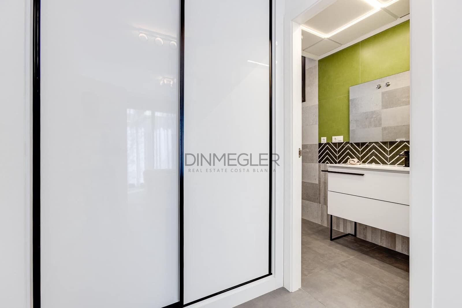 4 chambre Villa/Maison à vendre à Torrevieja avec piscine - 940 000 € (Ref: 8572396)