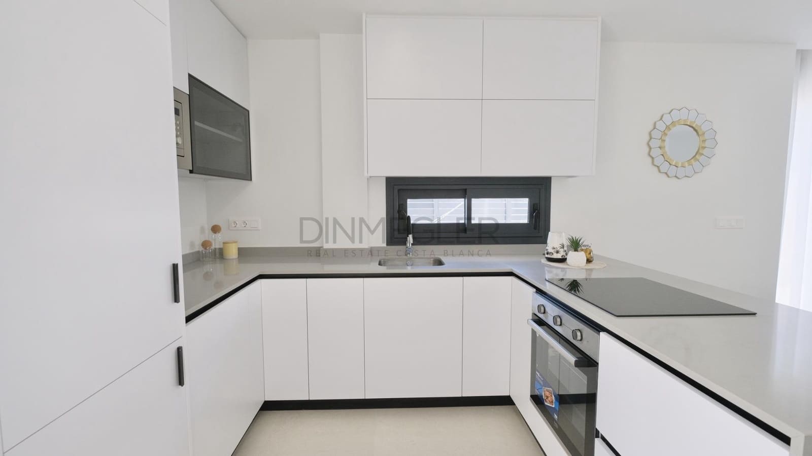 4 slaapkamer Halfvrijstaande villa te koop in Guardamar del Segura met zwembad - € 507.050 (Ref: 8646033)