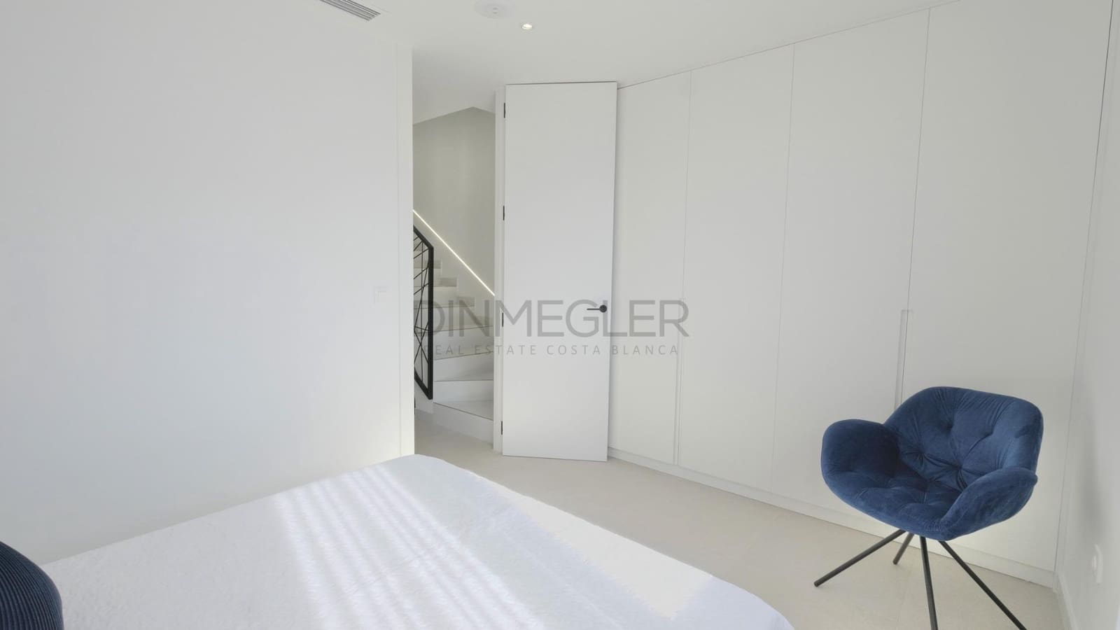 4 slaapkamer Halfvrijstaande villa te koop in Guardamar del Segura met zwembad - € 507.050 (Ref: 8646033)