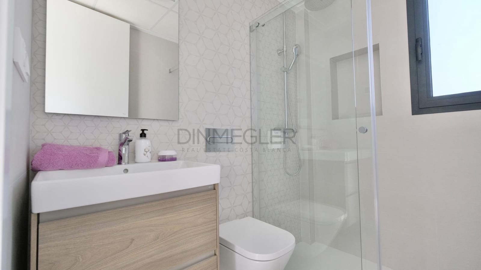 4 slaapkamer Halfvrijstaande villa te koop in Guardamar del Segura met zwembad - € 507.050 (Ref: 8646033)