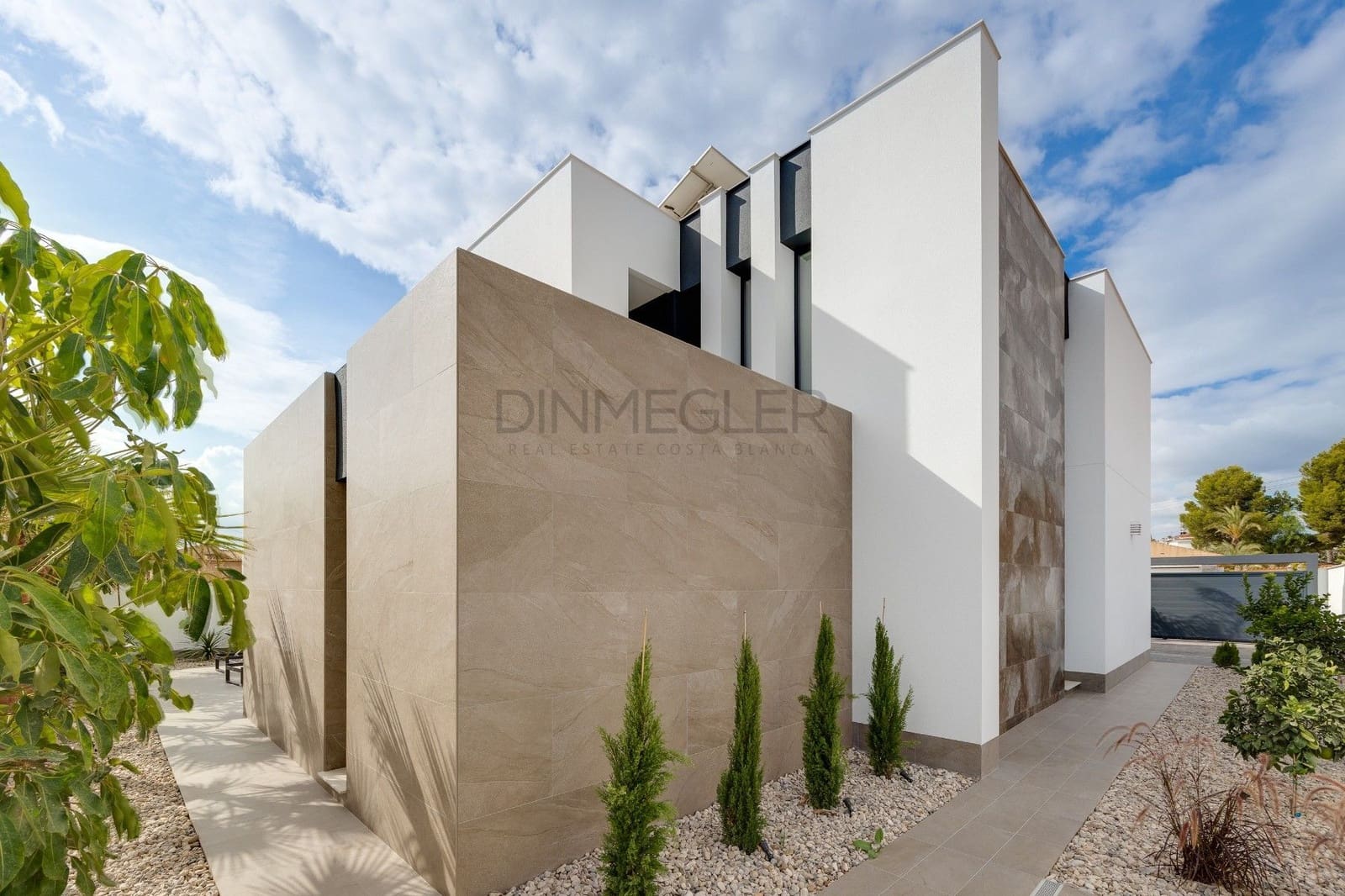 3 makuuhuone Huvila myytävänä paikassa Ciudad Quesada mukana uima-altaan - 925 000 € (Ref: 8765285)