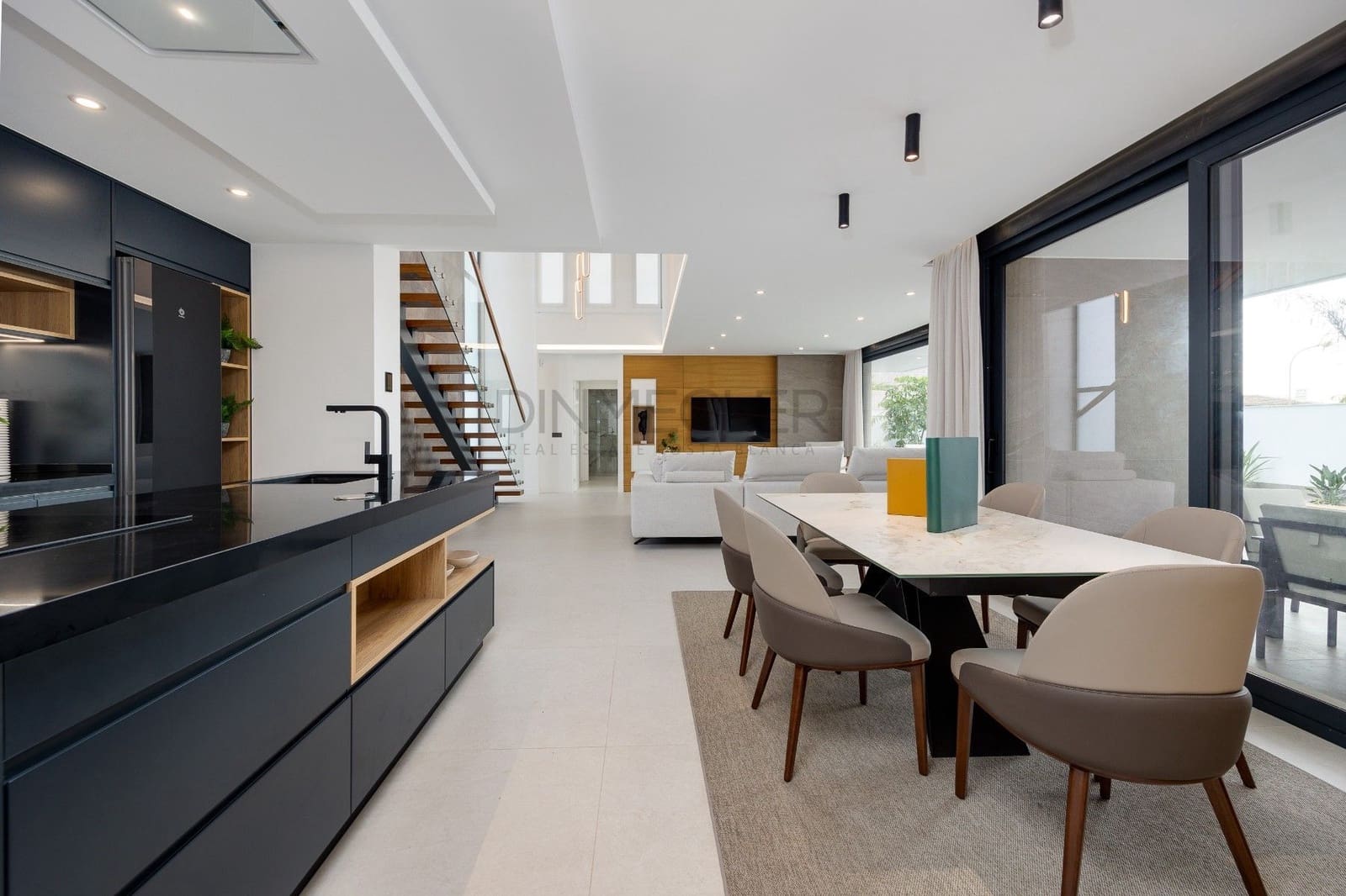 3 makuuhuone Huvila myytävänä paikassa Ciudad Quesada mukana uima-altaan - 925 000 € (Ref: 8765285)