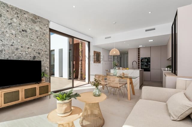 Chalet de 3 habitaciones en Los Alcázares en venta con piscina - 559.900 € (Ref: 8816060)