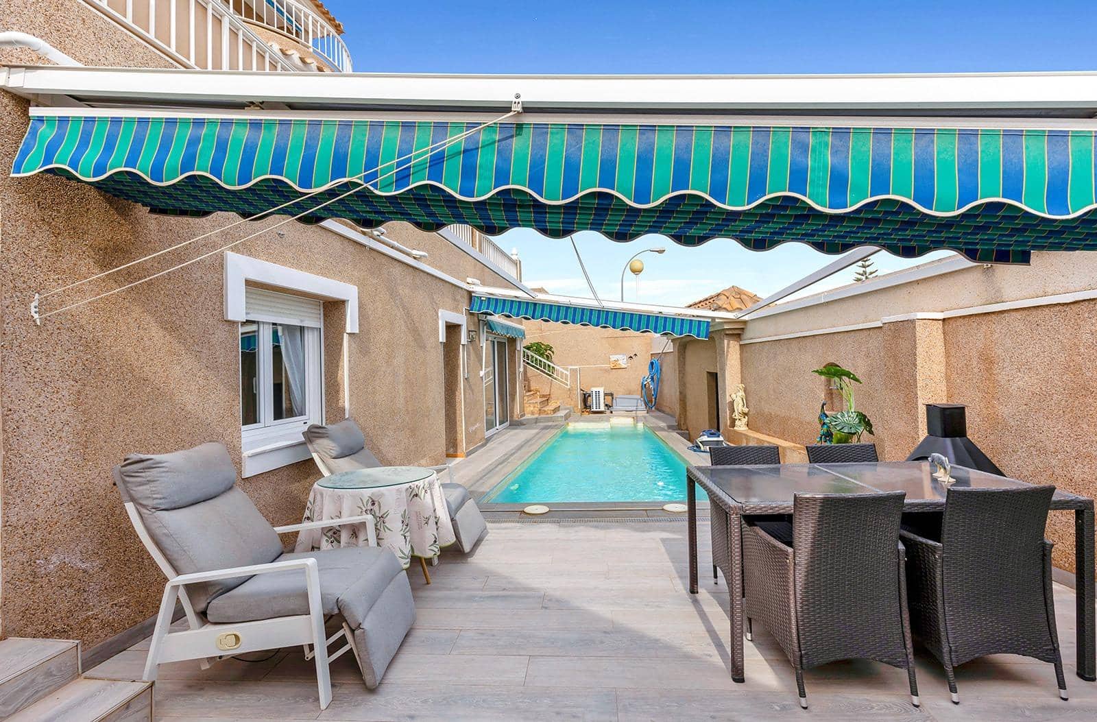 5 soveværelse Villa til salg i Torrevieja med swimmingpool - € 410.000 (Ref: 8841347)