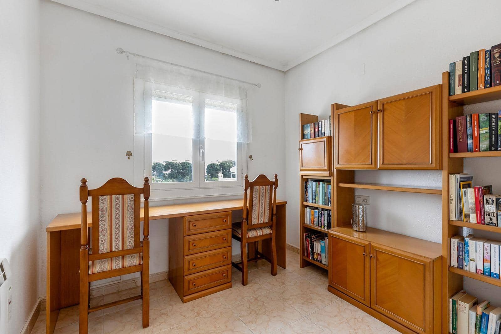 5 soveværelse Villa til salg i Torrevieja med swimmingpool - € 410.000 (Ref: 8841347)