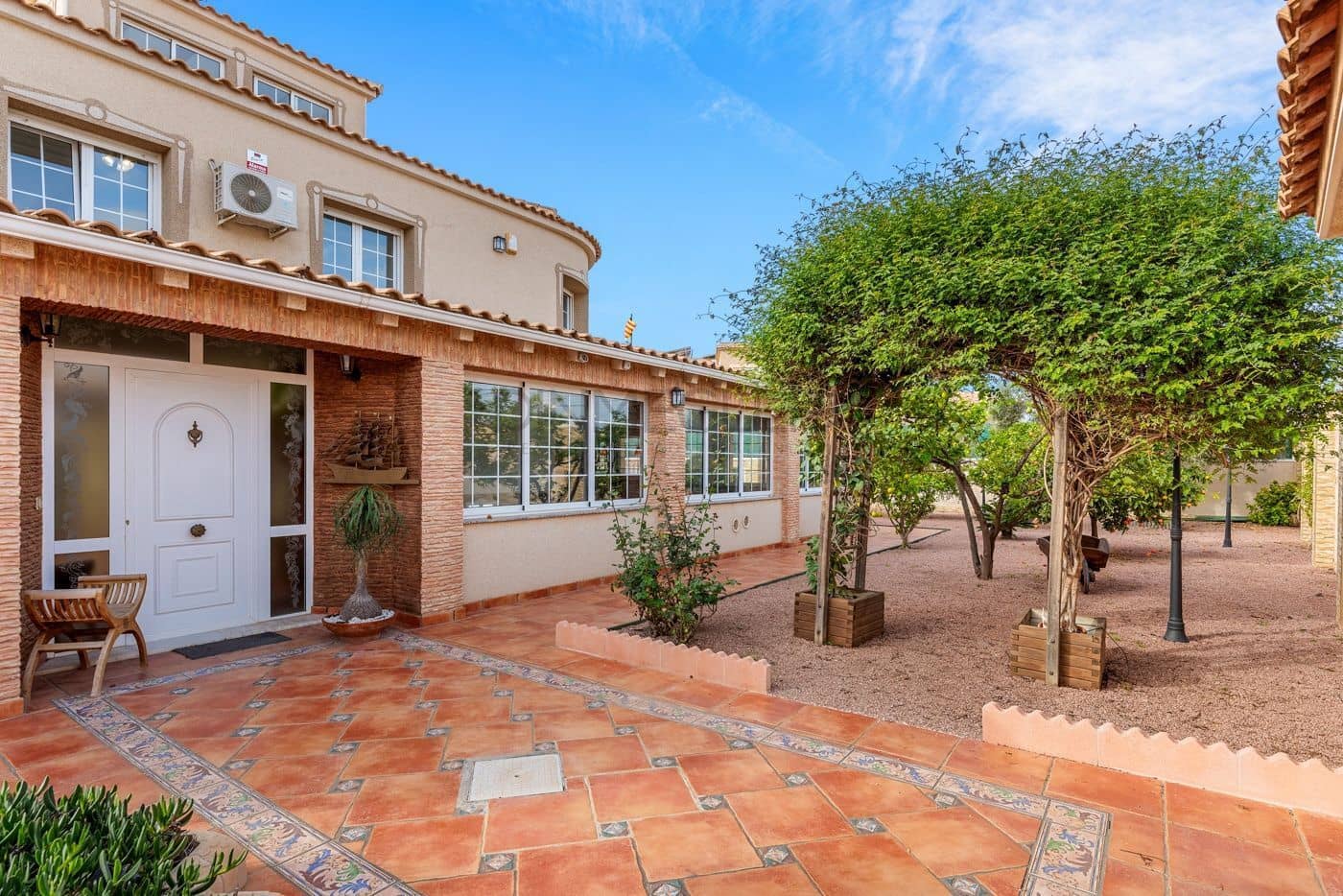 4 sovrum Villa till salu i Torrevieja med pool garage - 689 000 € (Ref: 8926609)