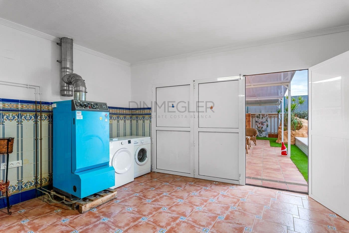 4 sovrum Villa till salu i Torrevieja med pool garage - 689 000 € (Ref: 8926609)