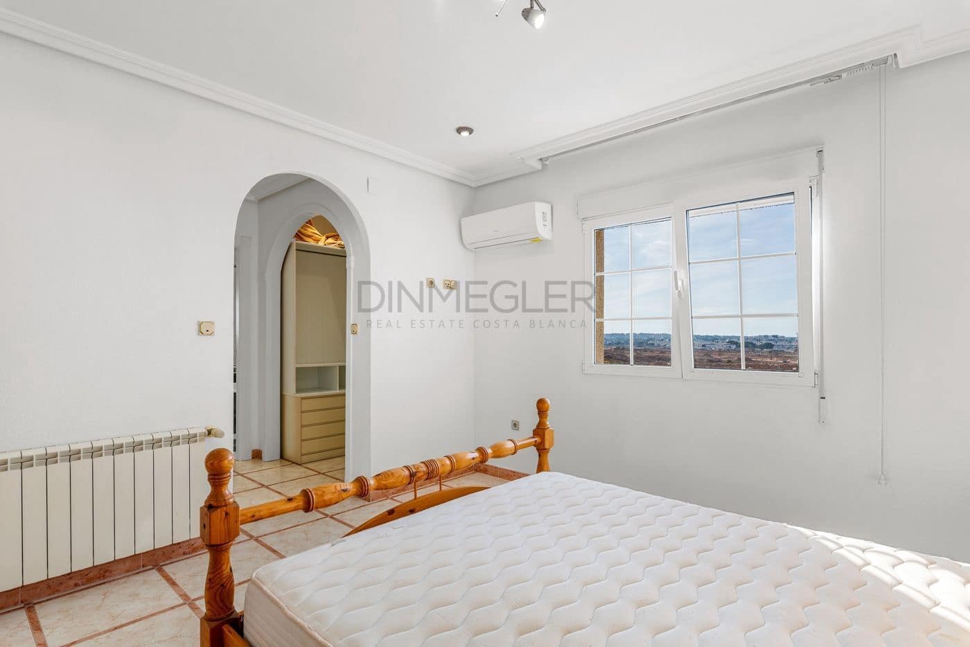 4 sovrum Villa till salu i Torrevieja med pool garage - 689 000 € (Ref: 8926609)