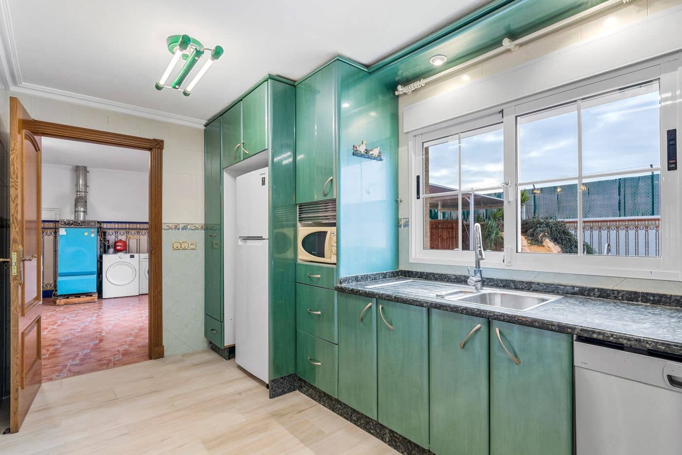 4 soveværelse Villa til salg i Torrevieja med swimmingpool garage - € 689.000 (Ref: 8926609)