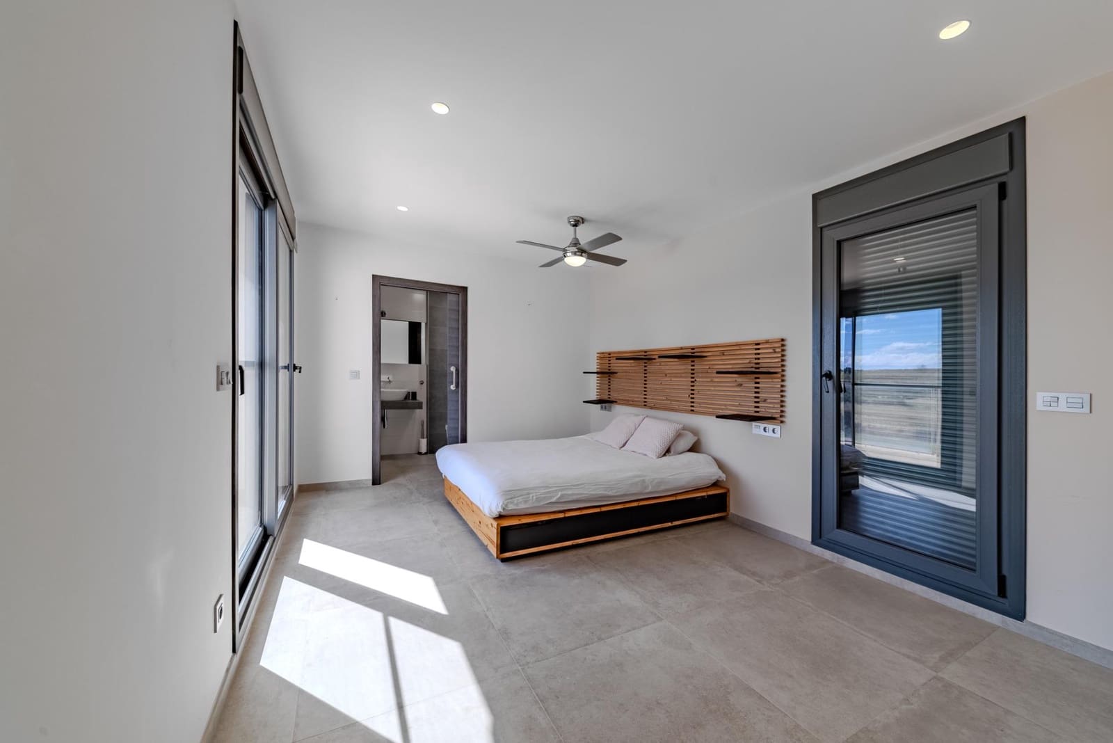 5 soverom Villa til salgs i La Marina med svømmebasseng garasje - € 990 000 (Ref: 8950653)