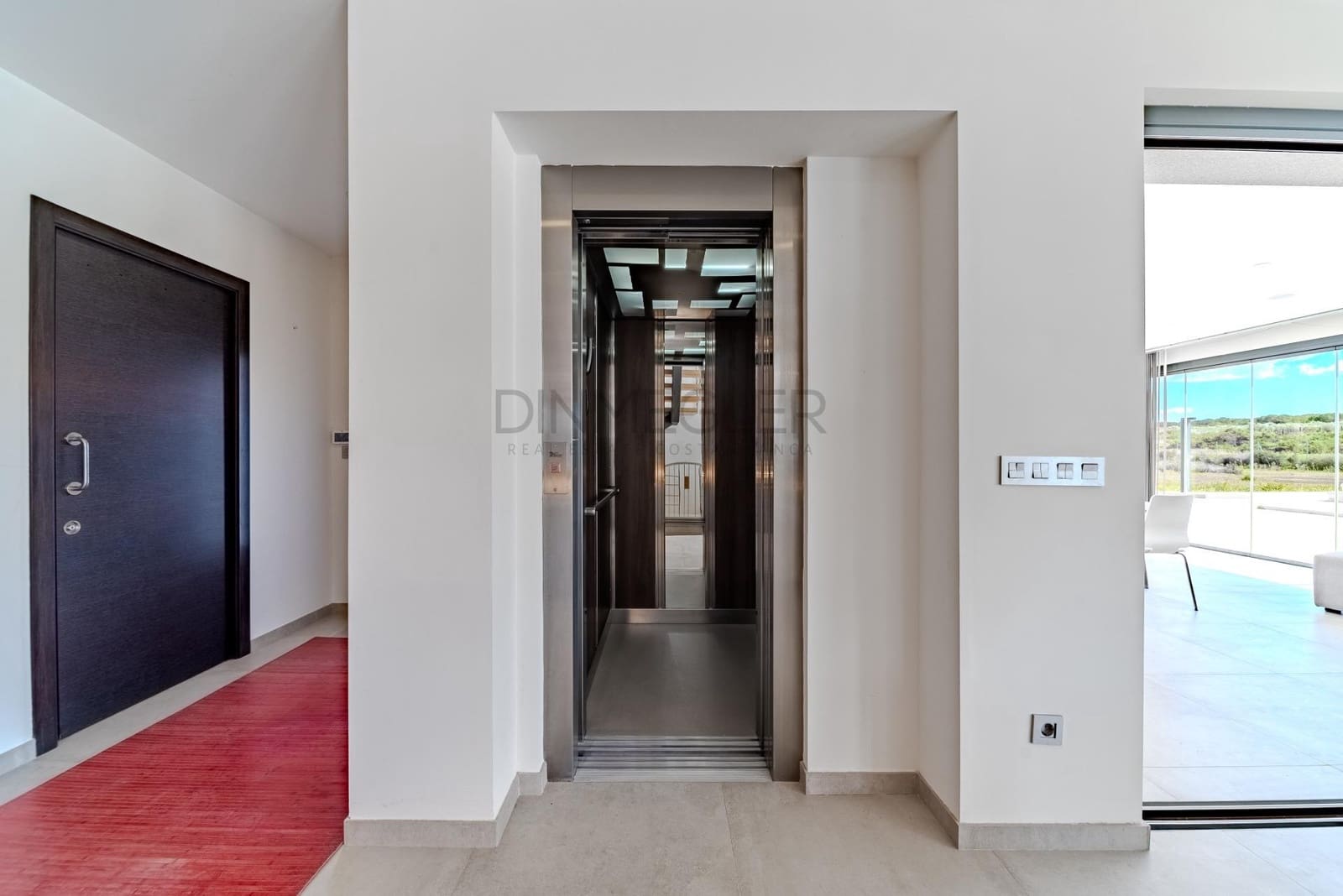 5 bedroom Villa for sale in La Marina with pool garage - € 990,000 (Ref: 8950654)