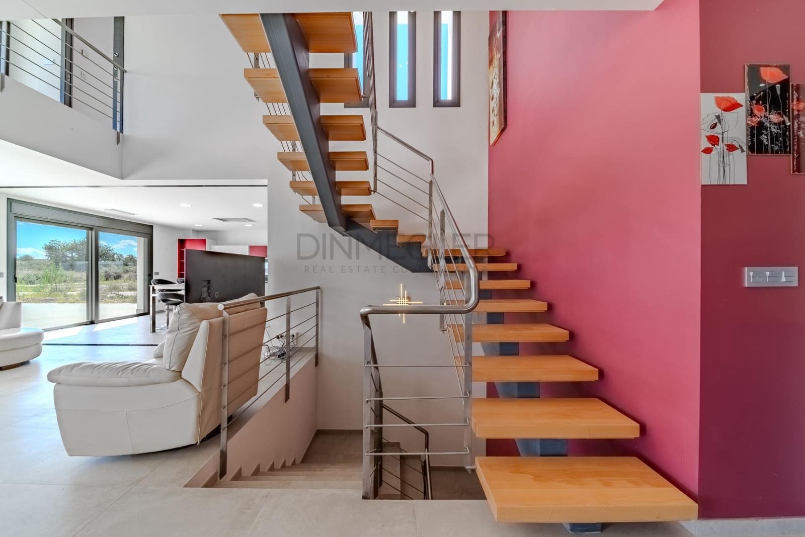 5 bedroom Villa for sale in La Marina with pool garage - € 990,000 (Ref: 8950654)