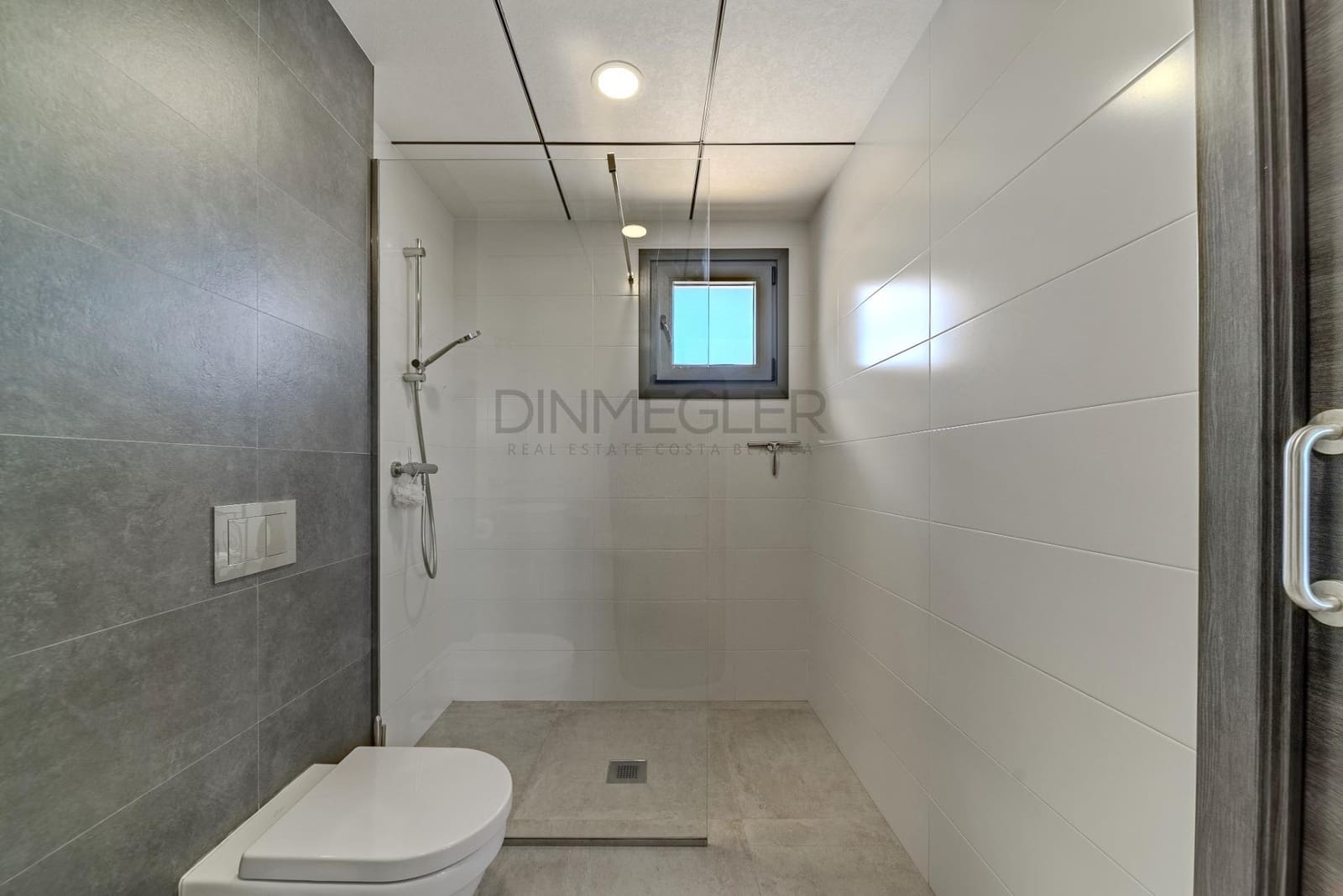 5 bedroom Villa for sale in La Marina with pool garage - € 990,000 (Ref: 8950654)