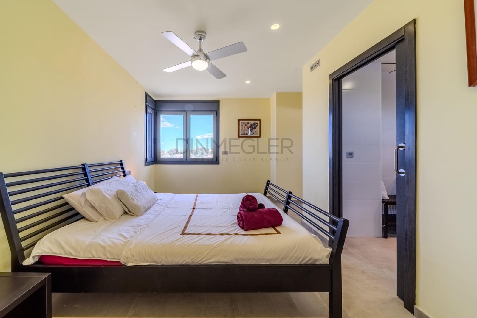 5 bedroom Villa for sale in La Marina with pool garage - € 990,000 (Ref: 8950654)
