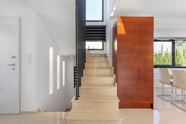 5 soveværelse Villa til salg i La Zenia, Orihuela med swimmingpool - € 895.000 (Ref: 9007602)