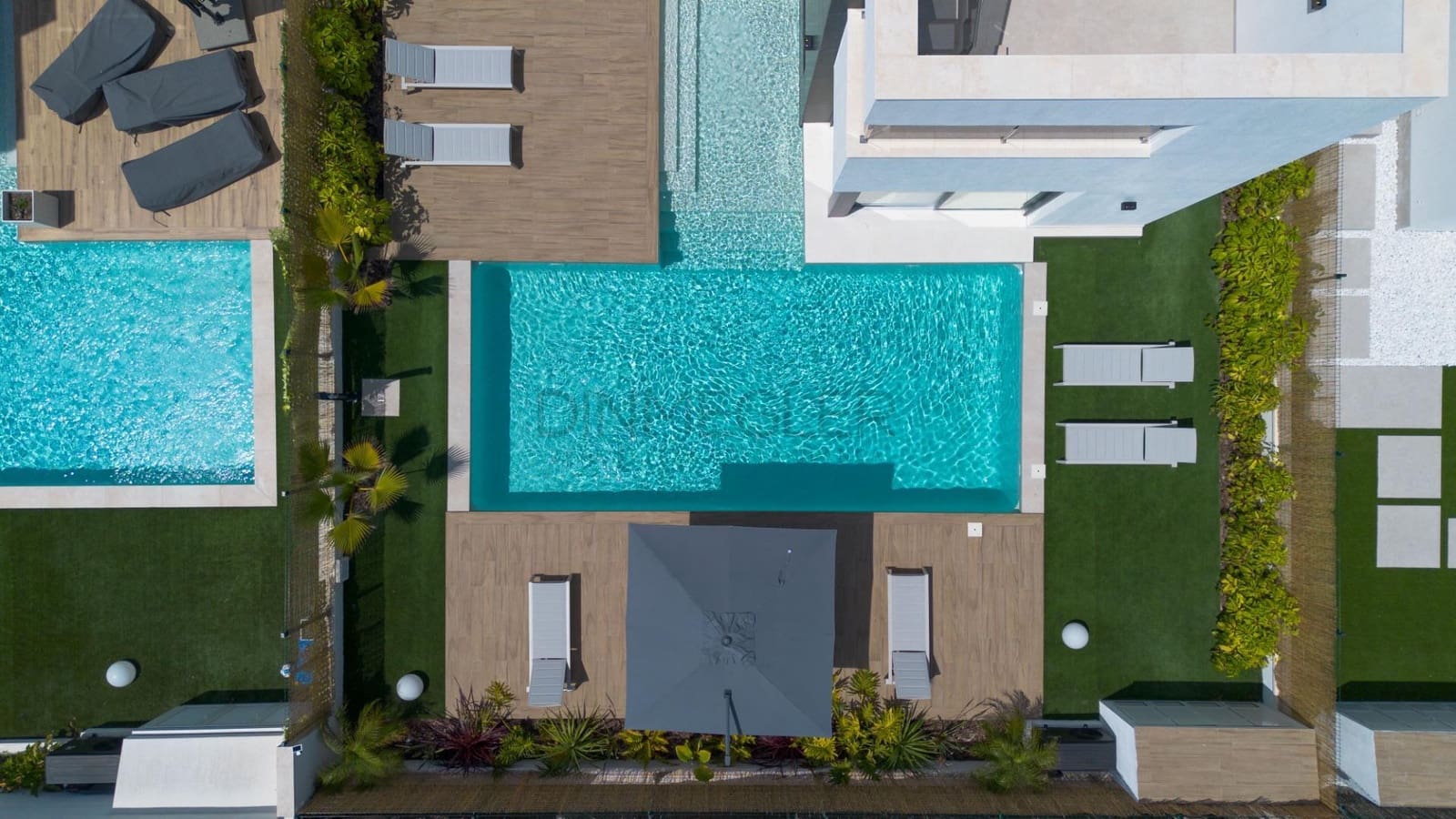 3 chambre Villa/Maison à vendre à Torrevieja avec piscine - 800 000 € (Ref: 9042146)