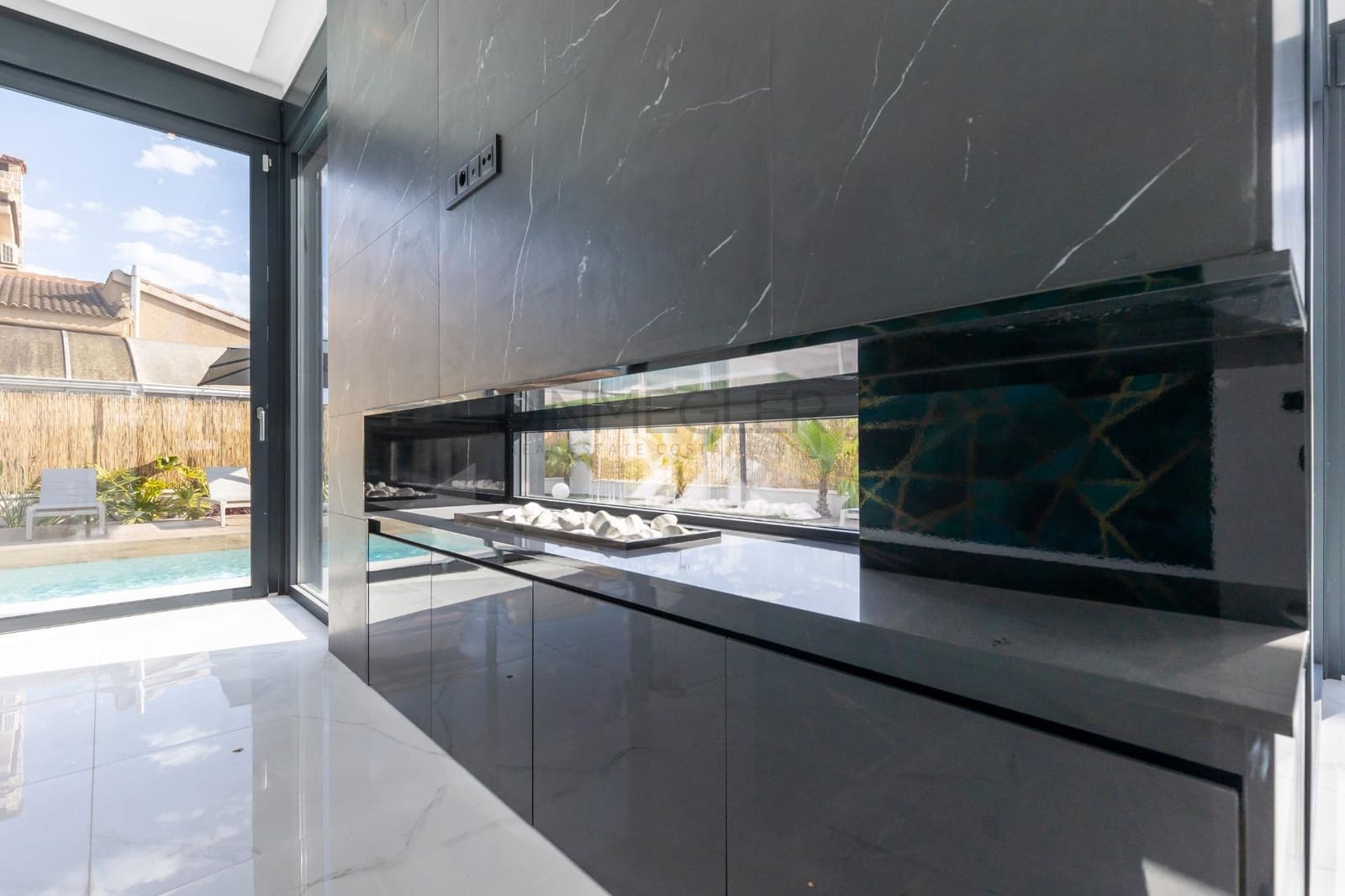 3 chambre Villa/Maison à vendre à Torrevieja avec piscine - 800 000 € (Ref: 9042146)