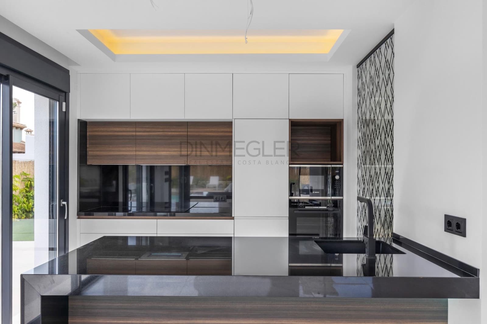 3 chambre Villa/Maison à vendre à Torrevieja avec piscine - 800 000 € (Ref: 9042146)