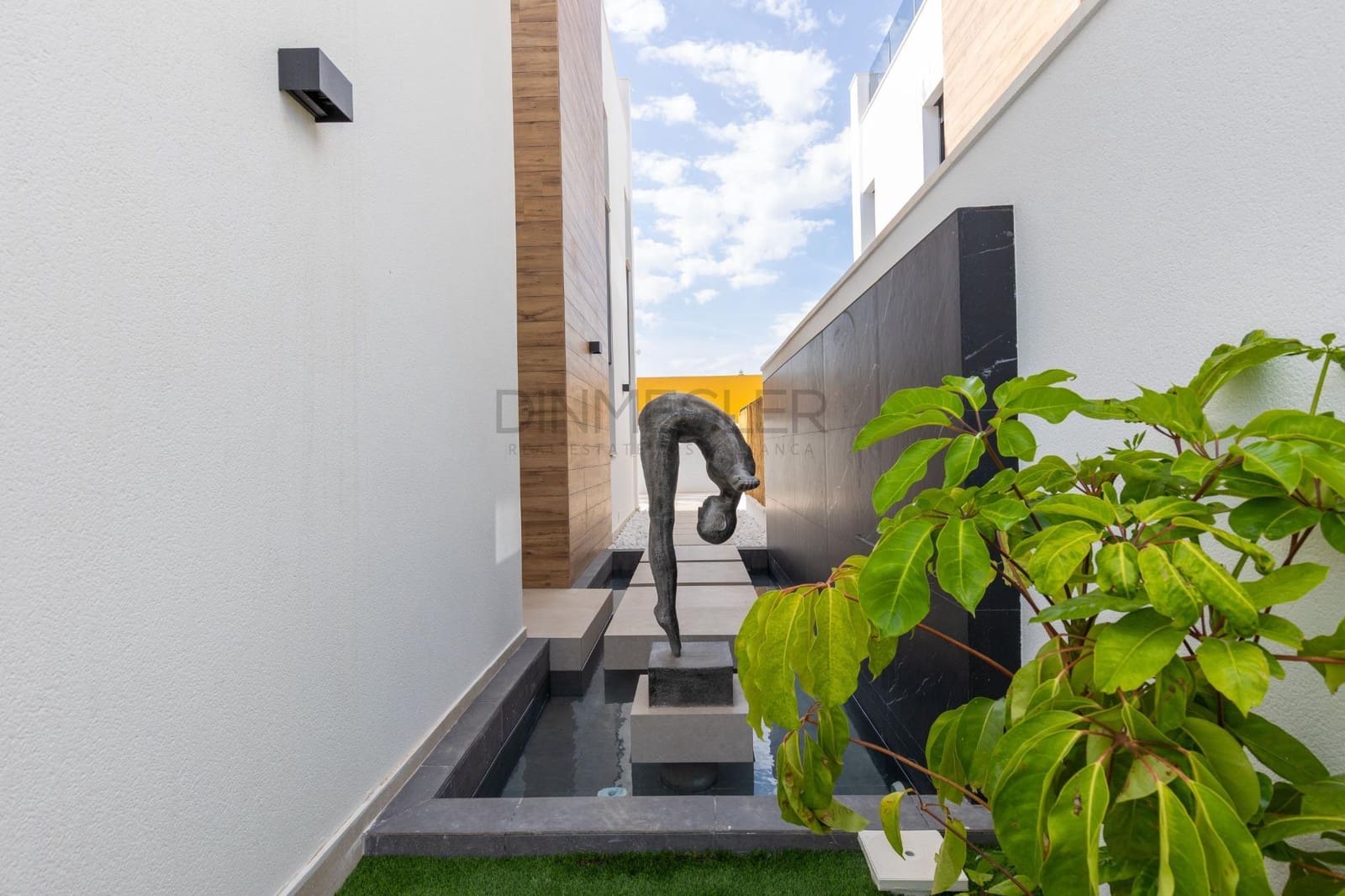 3 chambre Villa/Maison à vendre à Torrevieja avec piscine - 800 000 € (Ref: 9042146)