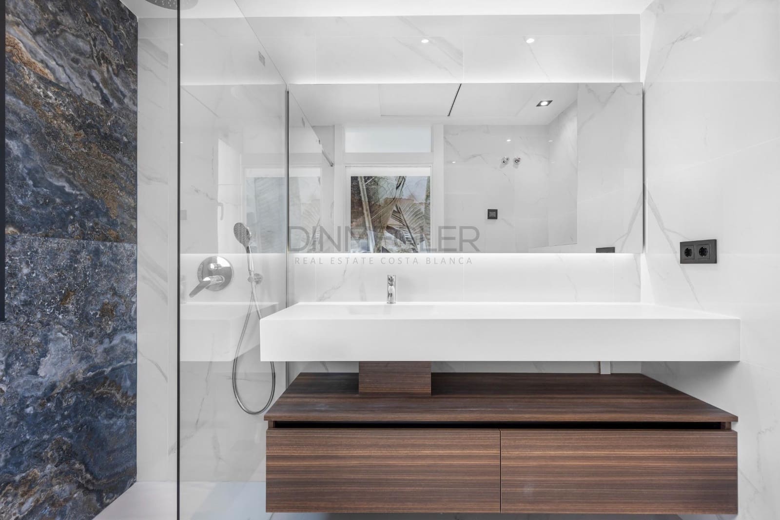 3 chambre Villa/Maison à vendre à Torrevieja avec piscine - 800 000 € (Ref: 9042146)