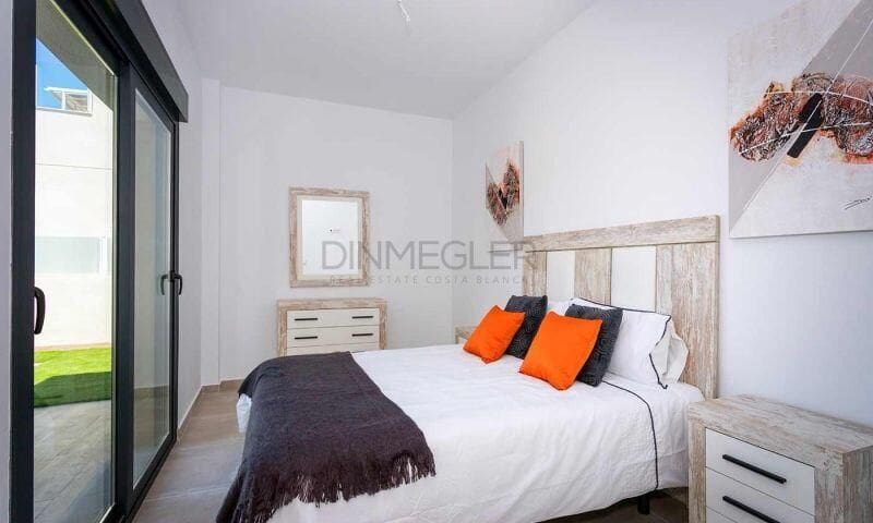 3 slaapkamer Villa te koop in Daya Nueva met zwembad - € 420.000 (Ref: 9236842)