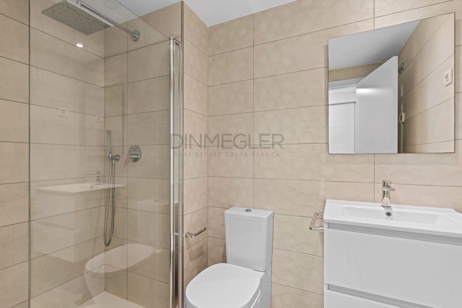 2 soverom Leilighet til salgs i Punta Prima med svømmebasseng garasje - € 430 000 (Ref: 9257232)