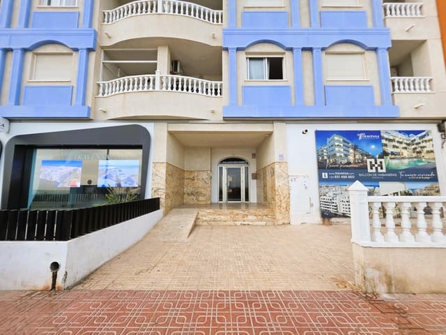 2 slaapkamer Appartement te huur in Centro, Torrevieja met zwembad - € 850 (Ref: 9264426)