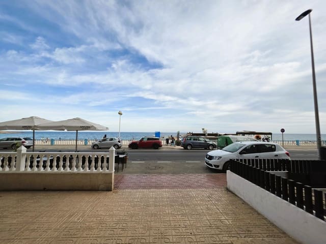 2 slaapkamer Appartement te huur in Centro, Torrevieja met zwembad - € 850 (Ref: 9264426)