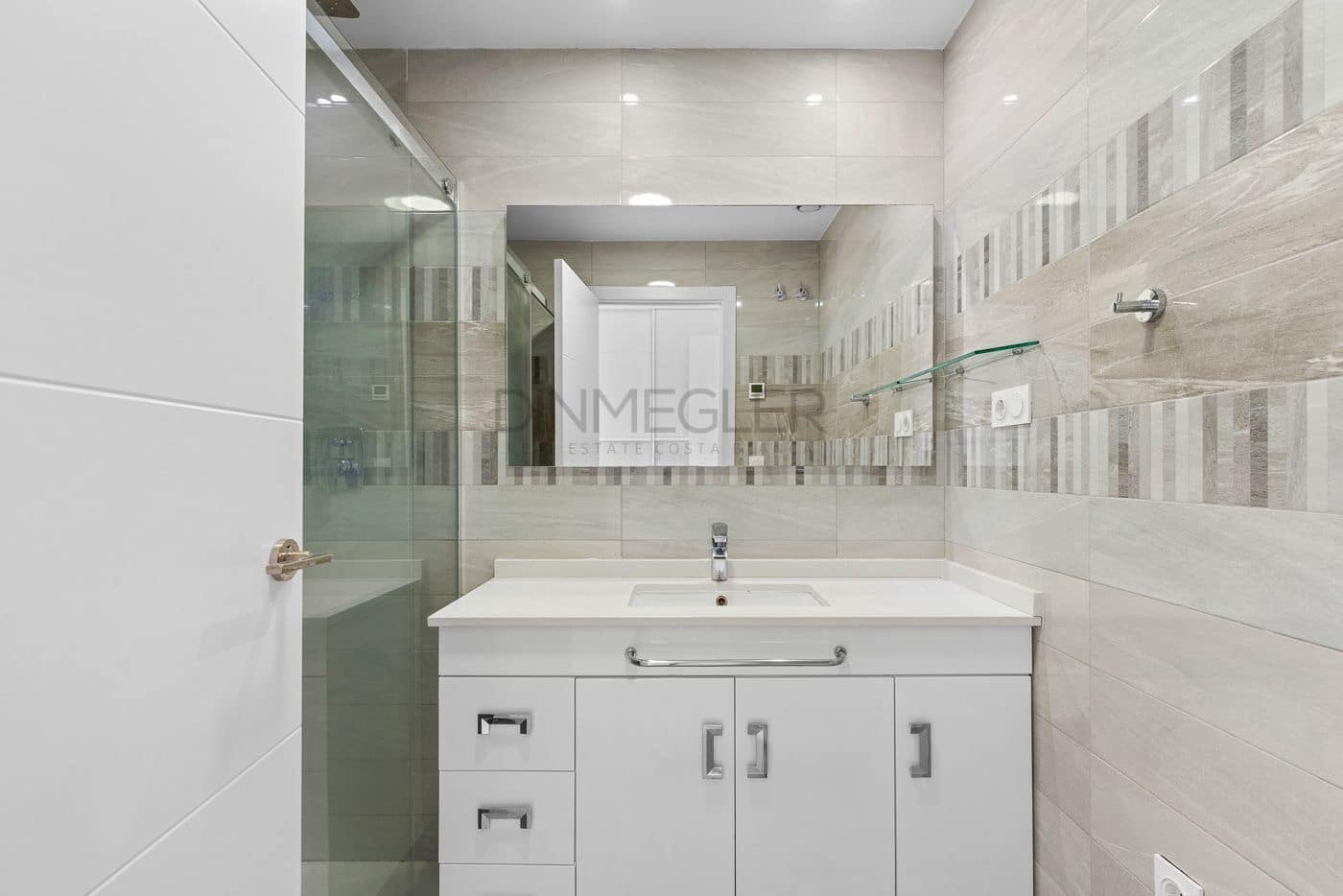 2 soveværelse Lejlighed til salg i Punta Prima med swimmingpool - € 420.000 (Ref: 9282125)