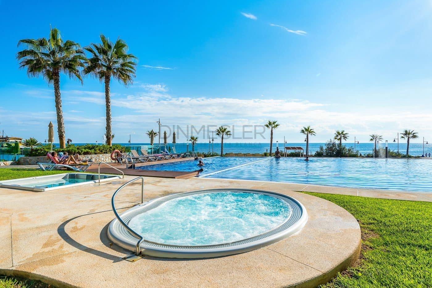 2 soveværelse Lejlighed til salg i Punta Prima med swimmingpool - € 420.000 (Ref: 9282125)