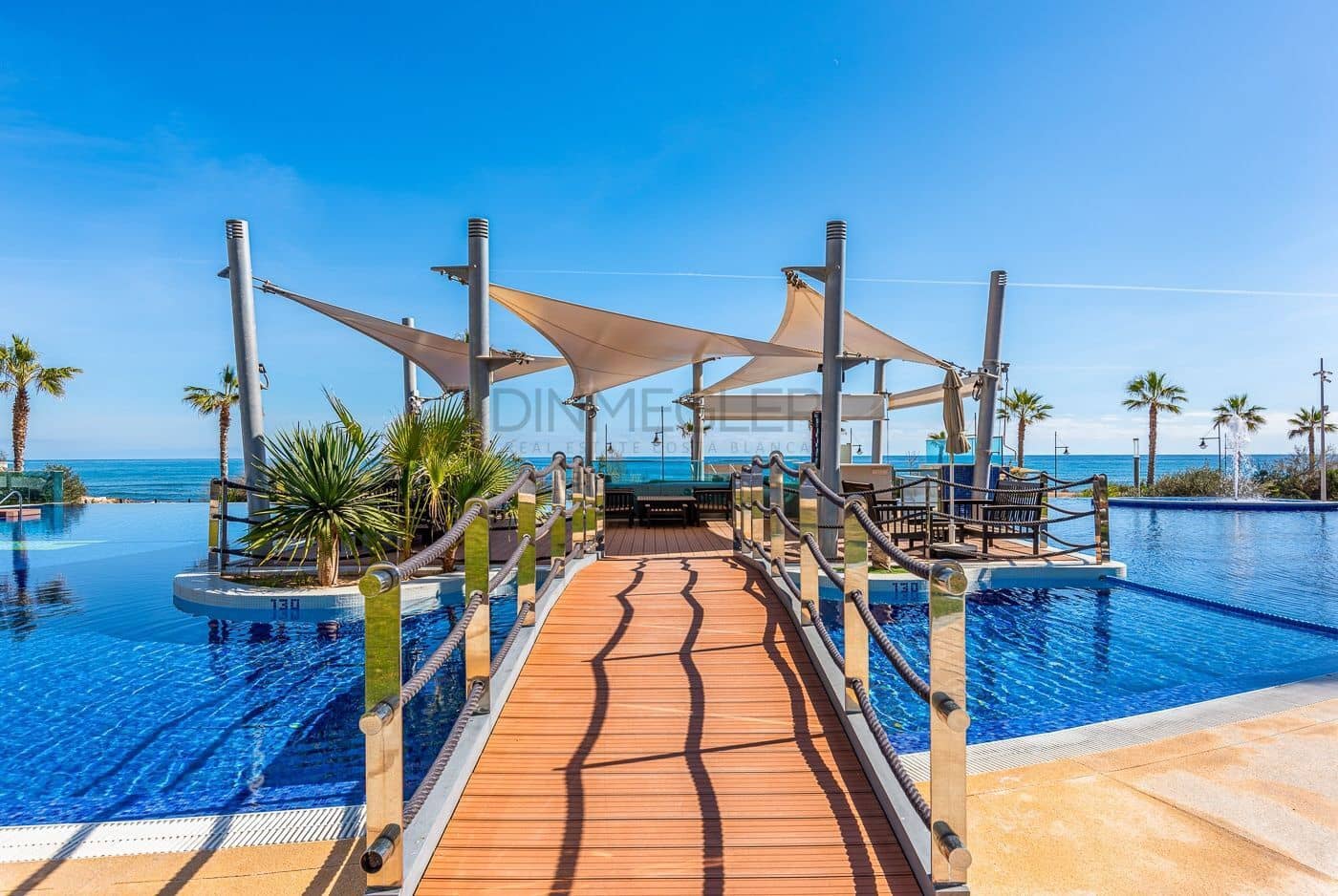 2 soveværelse Lejlighed til salg i Punta Prima med swimmingpool - € 420.000 (Ref: 9282125)