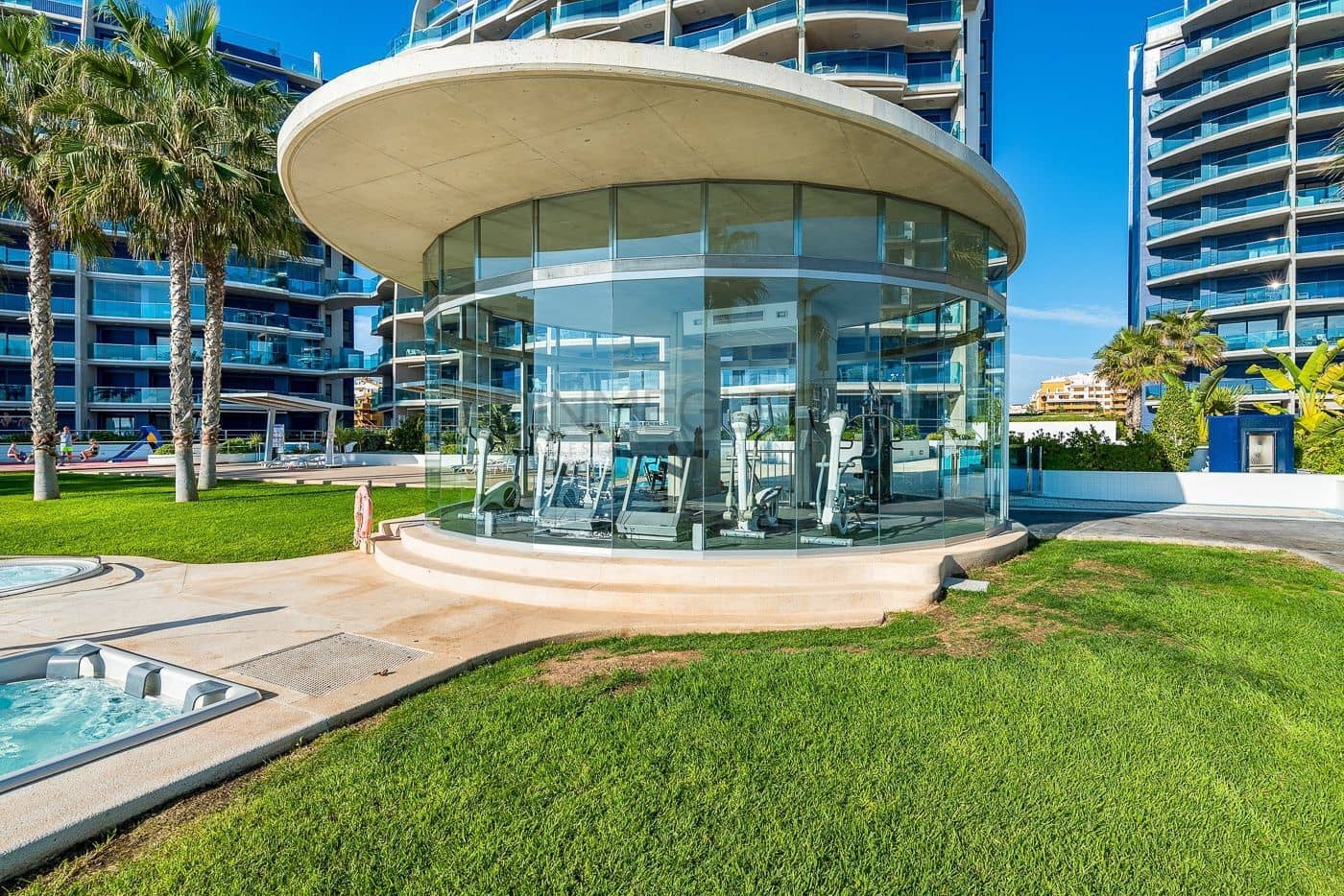 2 soveværelse Lejlighed til salg i Punta Prima med swimmingpool - € 420.000 (Ref: 9282125)