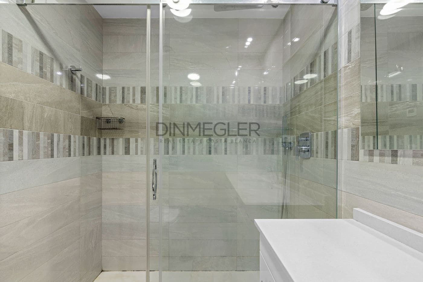 2 soverom Leilighet til salgs i Punta Prima med svømmebasseng - € 420 000 (Ref: 9282125)