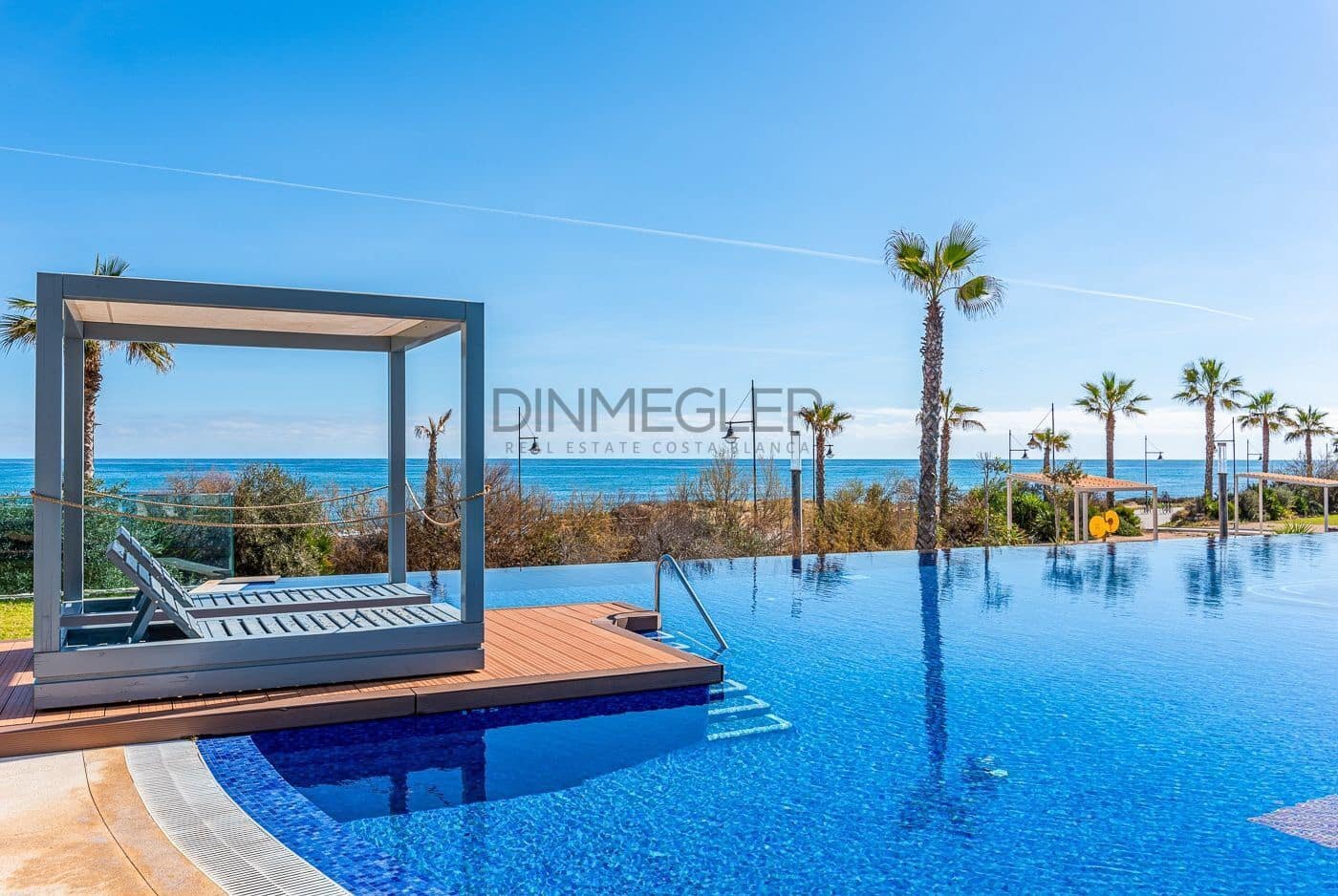 2 soverom Leilighet til salgs i Punta Prima med svømmebasseng - € 420 000 (Ref: 9282125)