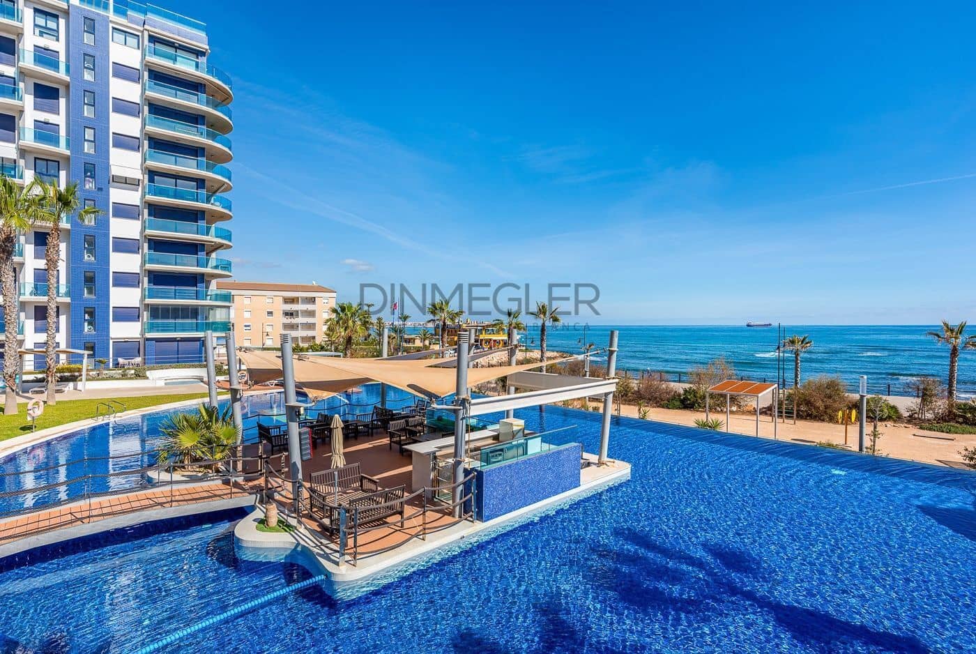 2 soverom Leilighet til salgs i Punta Prima med svømmebasseng - € 420 000 (Ref: 9282125)