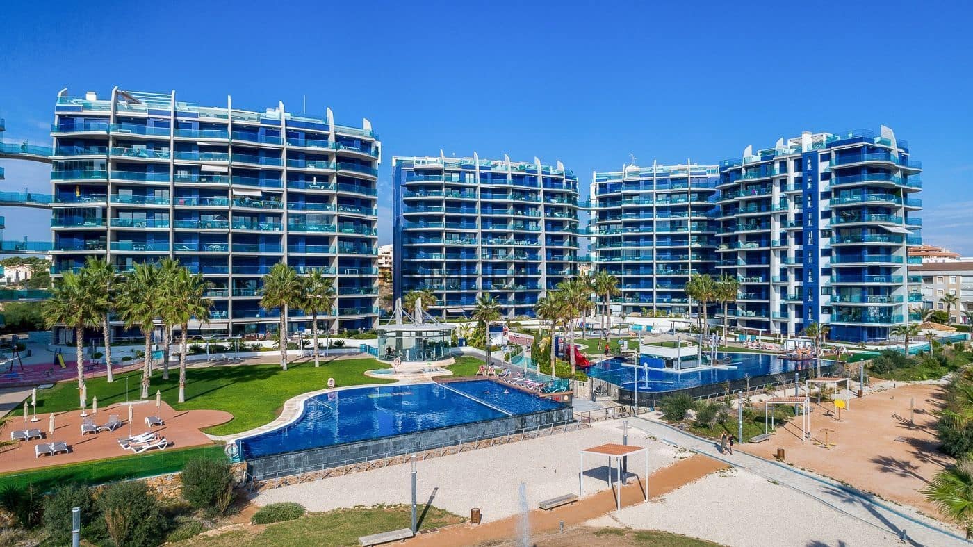 2 soverom Leilighet til salgs i Punta Prima med svømmebasseng - € 420 000 (Ref: 9282125)