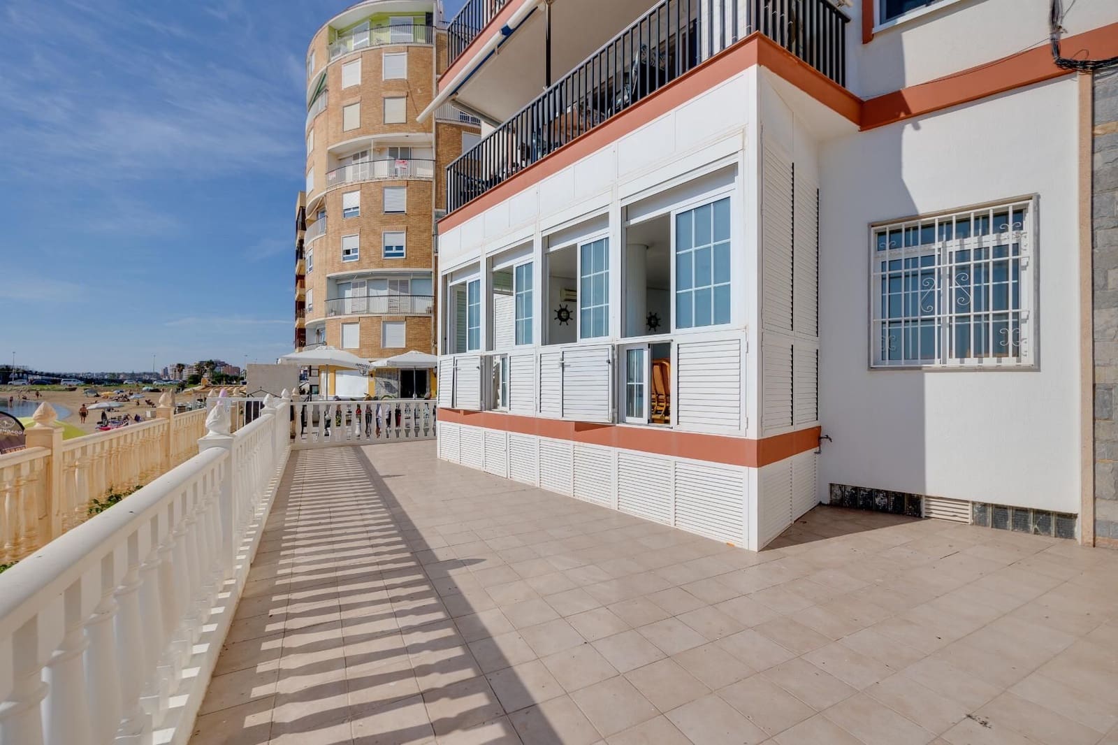 4 slaapkamer Appartement te koop in Torrevieja met garage - € 389.500 (Ref: 9349486)