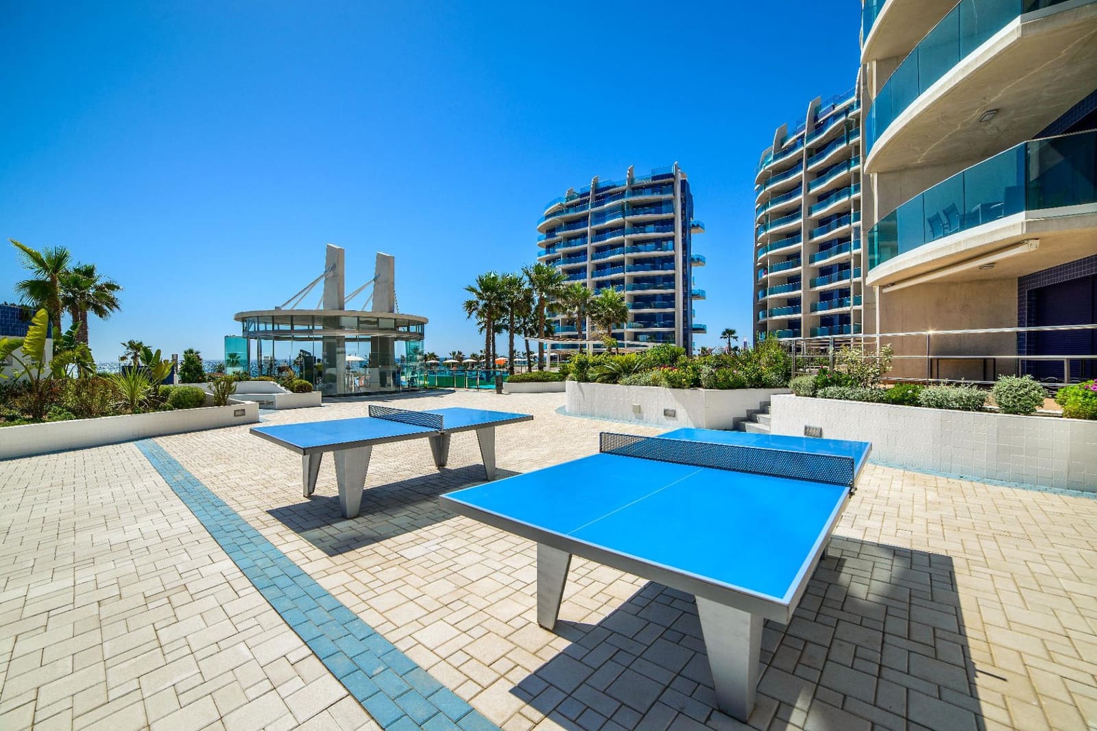 2 bedroom Penthouse for sale in Punta Prima with pool garage - € 665,000 (Ref: 9433367)