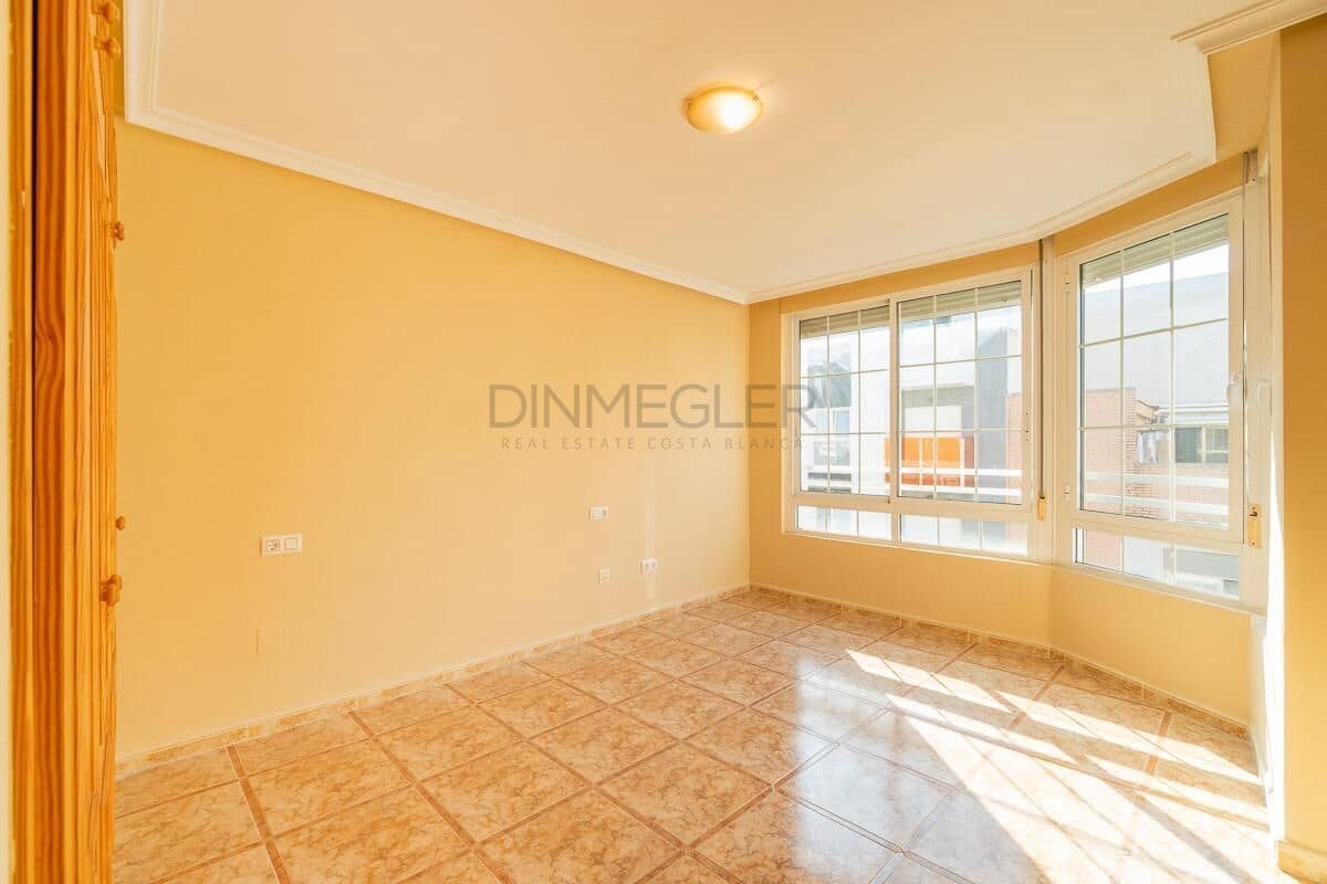 3 slaapkamer Appartement te koop in Torrevieja - € 209.000 (Ref: 9437701)