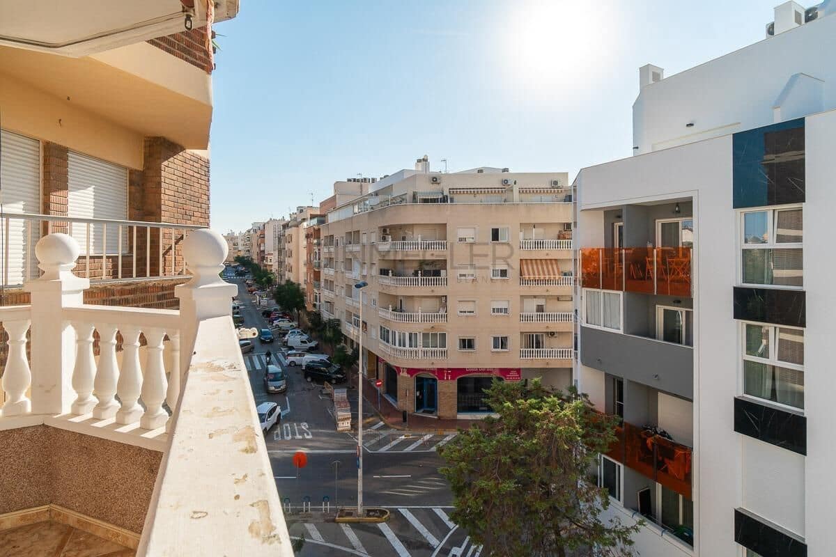 3 slaapkamer Appartement te koop in Torrevieja - € 209.000 (Ref: 9437701)