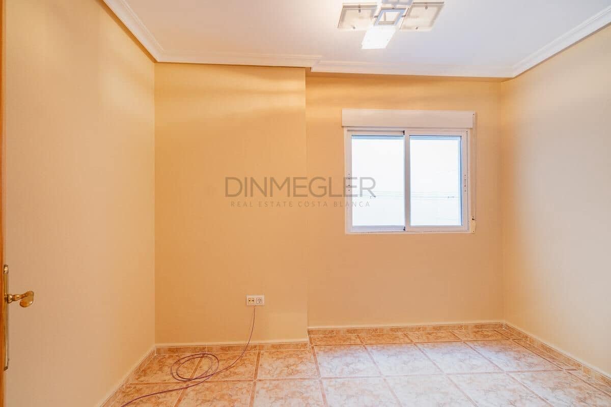 3 slaapkamer Appartement te koop in Torrevieja - € 209.000 (Ref: 9437701)