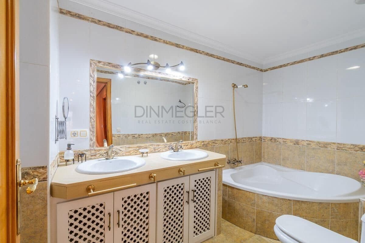 3 slaapkamer Appartement te koop in Torrevieja - € 209.000 (Ref: 9437701)