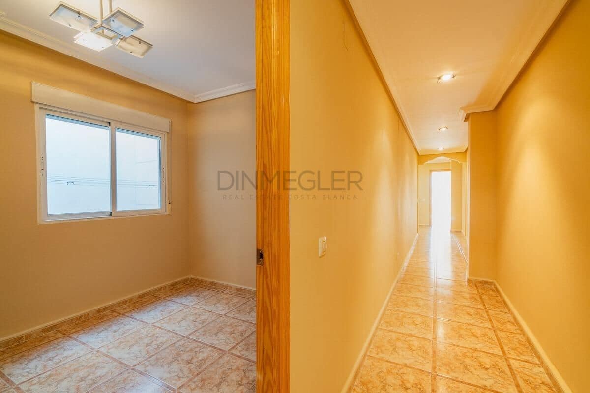 3 slaapkamer Appartement te koop in Torrevieja - € 209.000 (Ref: 9437701)