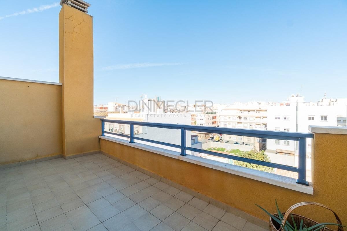 3 soveværelse Lejlighed til salg i Torrevieja - € 195.000 (Ref: 9437702)
