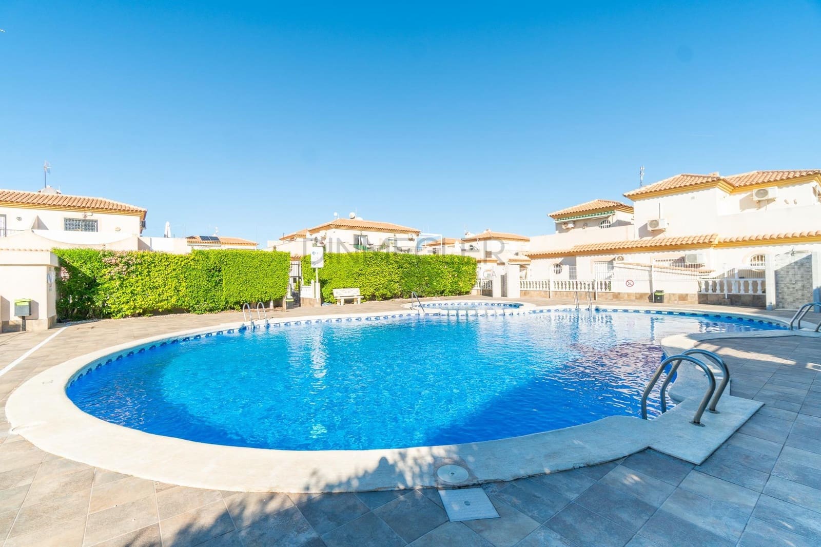 2 soverom Villa til salgs i Playa Flamenca med svømmebasseng - € 189 000 (Ref: 9440059)