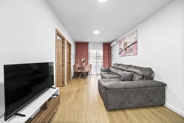 2 bedroom Apartment for sale in Torrevieja with pool - € 173,000 (Ref: 9450225)